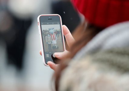 حيل تبعدك عن هاتفك الذكي