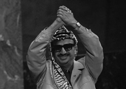 كتاب يكشف النقاب عن تفاصيل اتفاق لقتل عرفات