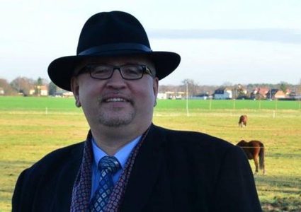 زعيم في "حزب البديل" الألماني المعادي للمسلمين يعتنق الإسلام