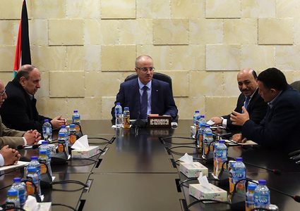 الحكومة تنعى الراحل غسان الشكعة