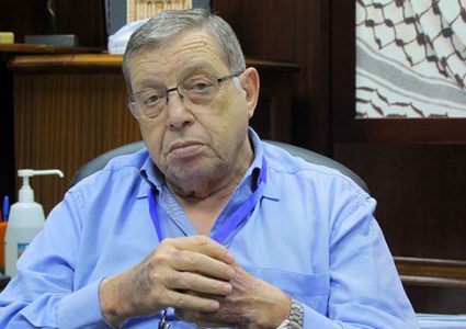 وفاة رئيس بلدية نابلس الأسبق غسان الشكعة