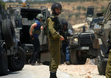 الاحتلال يعتقل مواطناً على حاجز طيار قرب نابلس