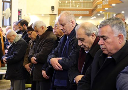 الحمد الله يشارك في مراسم تشييع الفقيد الشكعة(صور،فيديو)