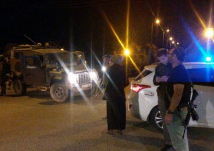 مفزاك لايف العبري: اطلاق نار تجاه قوة للإحتلال من سيارة مسرعة شمال القدس