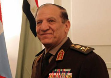 عنان يواجه محاكمة عسكرية في السجن الحربي