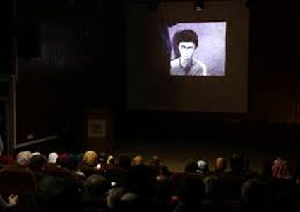 عرض فيلم "اصطياد أشباح" حول تجربة الأسر