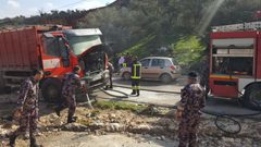 السيطرة على نيران شبت في مركبة جنوب جنين