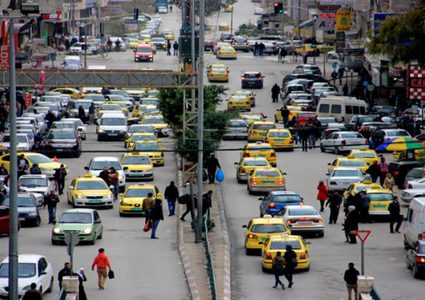 أزمة المواصلات في نابلس معاناةٌ يومية... وحلول قيد الدراسة