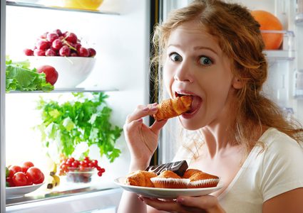 10 أطعمة ومشروبات لا تتناولها بهذه الأوقات أبدا