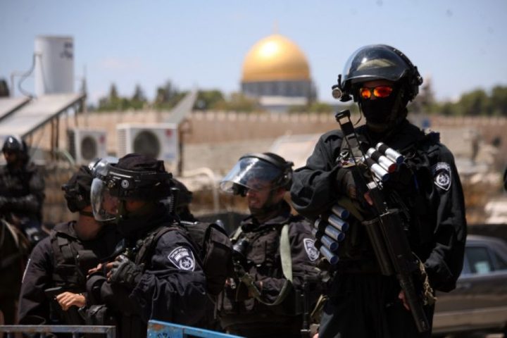 "هآرتس": الاحتلال يقرر فرض سيطرته الأمنية والعسكرية على بلدات شرق القدس