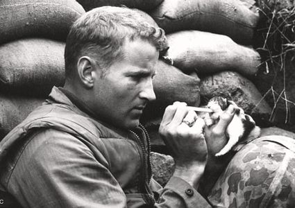 وفاة صاحب الصورة الأشهر والأكثر انسانية في الحرب الكورية