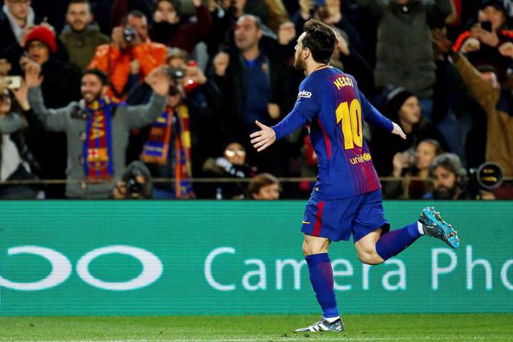 برشلونة يفلت من كمين ألافيس بهدف ميسي