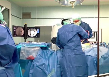 جراحات إعادة بناء الثدي ترتبط بنوع نادر من السرطان