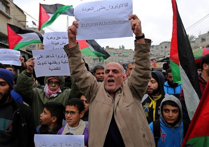 موظفو الأونروا: حقوقنا خط أحمر