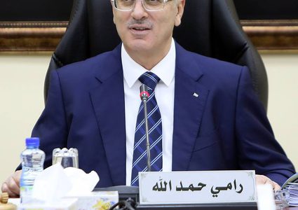 رئيس الوزراء يشارك في الاجتماع الطارئ للجنة تنسيق مساعدات الدول المانحة (محدث)