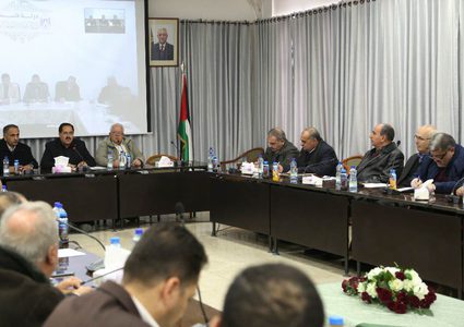 الضفة وغزة تلتئمان لأول مرة على طاولة لجنة التربية