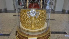 الإمارات تعرض أكبر خاتم ذهبي في العالم