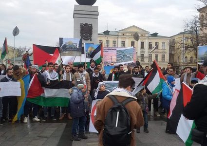 مسيرة كشفية لنصرة القدس تجوب شوارع مدينة هيلسينيور الدنماركية