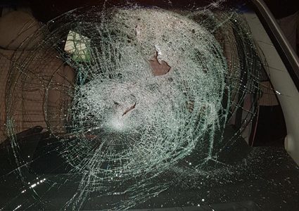 إصابة مستوطنة إثر رشقها بالحجارة