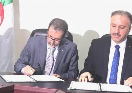 عساف يوقع اتفاقية للتعاون المشترك مع وزير الاتصال الجزائري