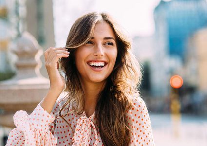 10 طرق لـ علاج القلق وجعلكِ أكثر سعادة في 2018