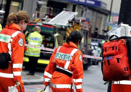 امرأة تنجو من موت محقق بمحطة مترو في لندن