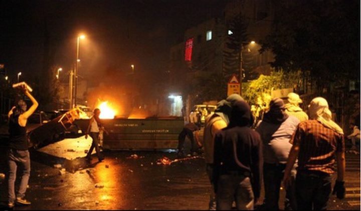 اصابات باندلاع مواجهات على حاجز "شعفاط وأبو ديس" بالقدس