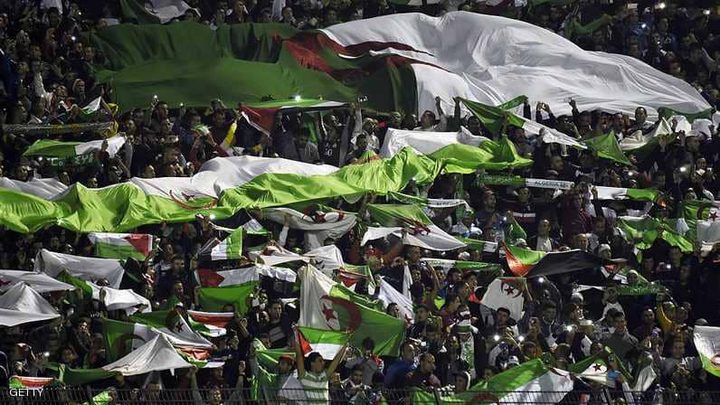 اتحاد القدم الجزائري يدفع "متأخرات" لتجنب عقوبات الفيفا