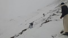 علقوا في غار 5 أيام بسبب الثلوج