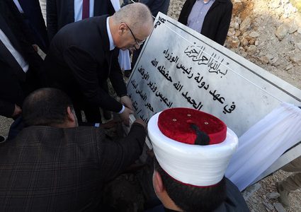 الحمدالله يفتتح مسجد الخلفاء الراشدين في قرية كفر اللبد