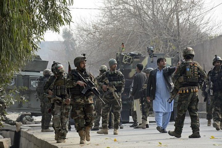 اصابات بالإختناق جراء إعتداء الاحتلال على أهالي العيسوية