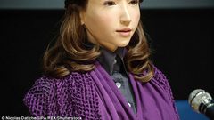 الروبوت إريكا مذيعة أخبار بتلفزيون ياباني قريباً