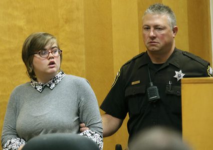 طفلة تسدد لصديقتها 19 طعنة.. إرضاءً لشخصية خيالية