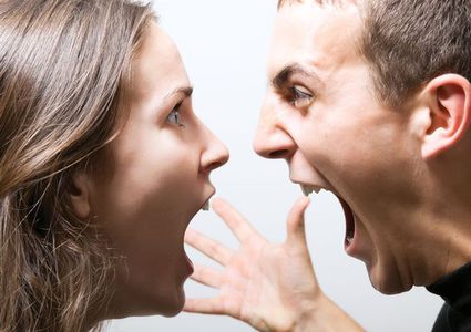 كيف تسيطر على ثورات غضبك؟ عليك بـ10 أطعمة..