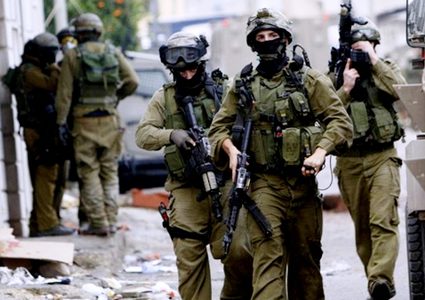 قوات الاحتلال تقتحم عدة منازل في القدس