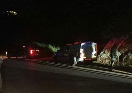 مجهولون يعترضون سيارة ويسرقون مبلغا ماليا ضخما