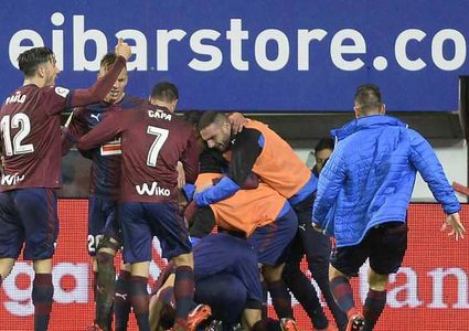 إيبار يسحق إشبيلية بخماسية