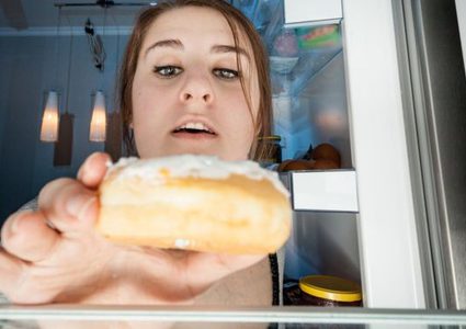 لماذا  يجعلك "التوتر" بديناًَ؟