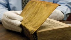 كتاب مصنوع من جلد بشري في كازاخستان!