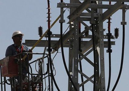 رام الله: قطع الكهرباء عن مناطق يوم الأربعاء