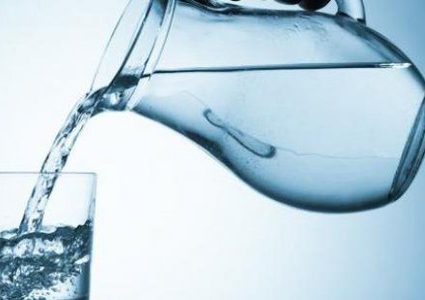 ما هي كمية الماء التي يجب أن تشربها يومياً؟