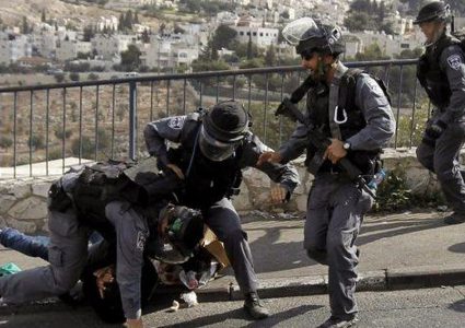 الاحتلال يعتقل 4 مقدسيين من منطقة باب الساهرة