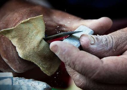 أدوات حجرية غامضة قد تكشف أصل البشر