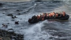 السلطات الإسبانية: خفر السواحل المغربي ينتشل جثث 20 مهاجرا