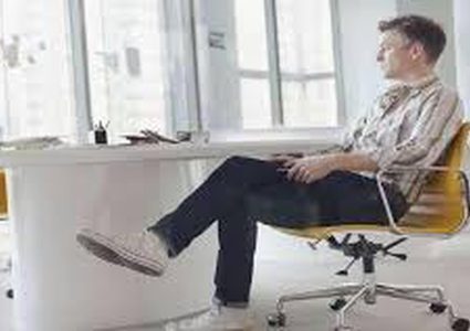 مشكلة صحية خطيرة سببها الجلوس لفترة طويلة