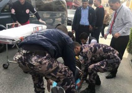 انقاذ مواطن سقط في مصرف مياه بمدينة بيت لحم