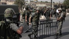 قوات الاحتلال تنشر دوريات وتنصب حواجز في القدس