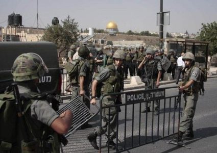 قوات الاحتلال تنصب حواجز في القدس