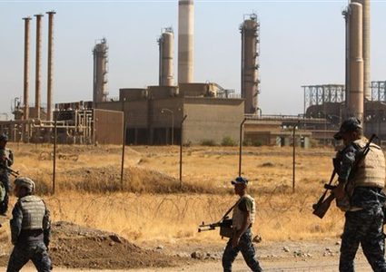 العراق يخطط لعملية عسكرية لتأمين طريق لنقل النفط لإيران