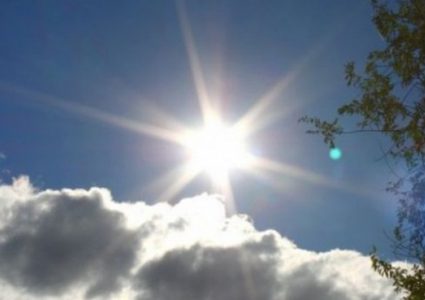 حالة الطقس: درجات الحرارة أعلى من معدلها السنوي بحدود 9 درجات